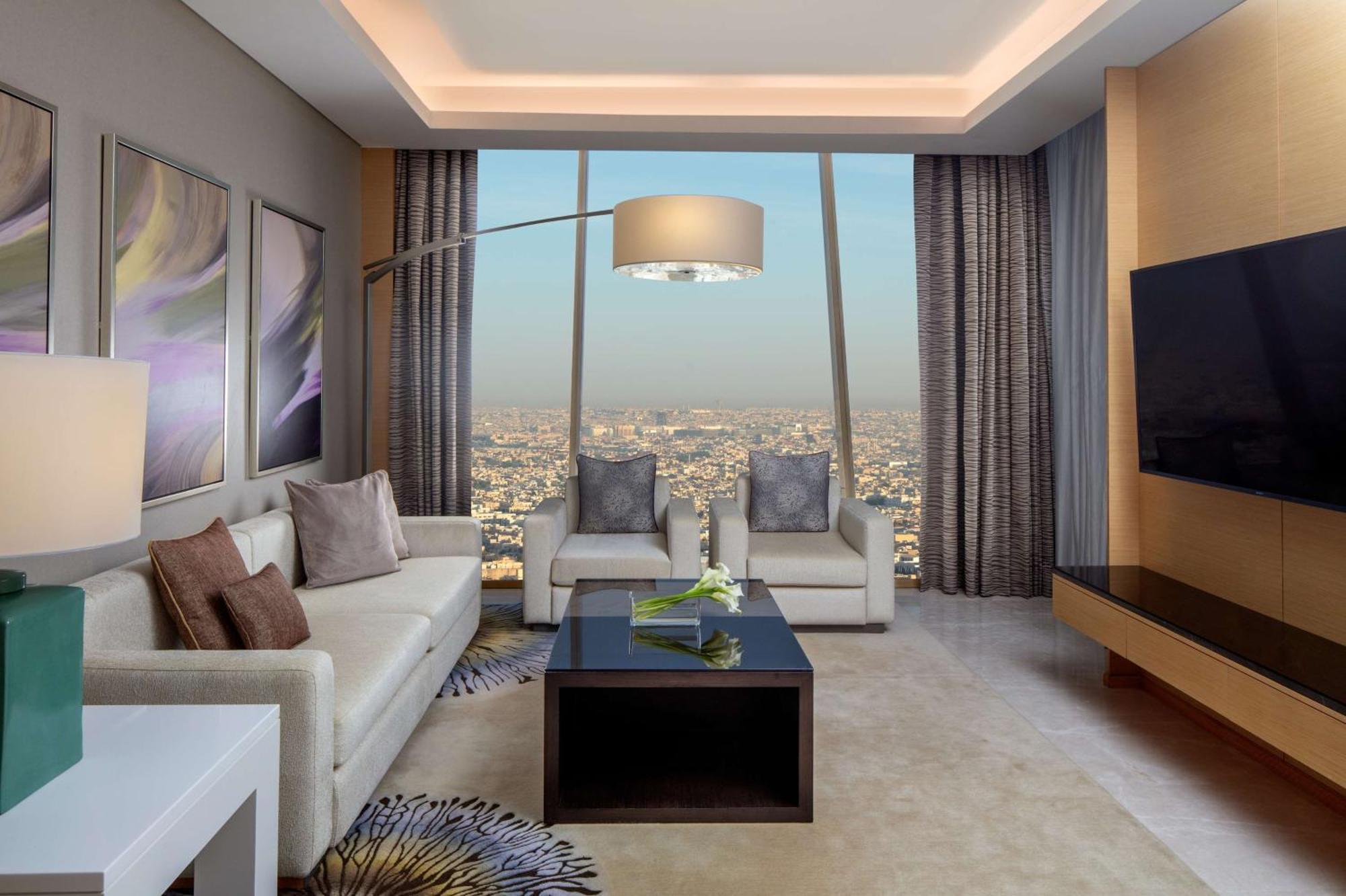 Hyatt Regency Riyadh Olaya Εξωτερικό φωτογραφία A living room in a typical apartment