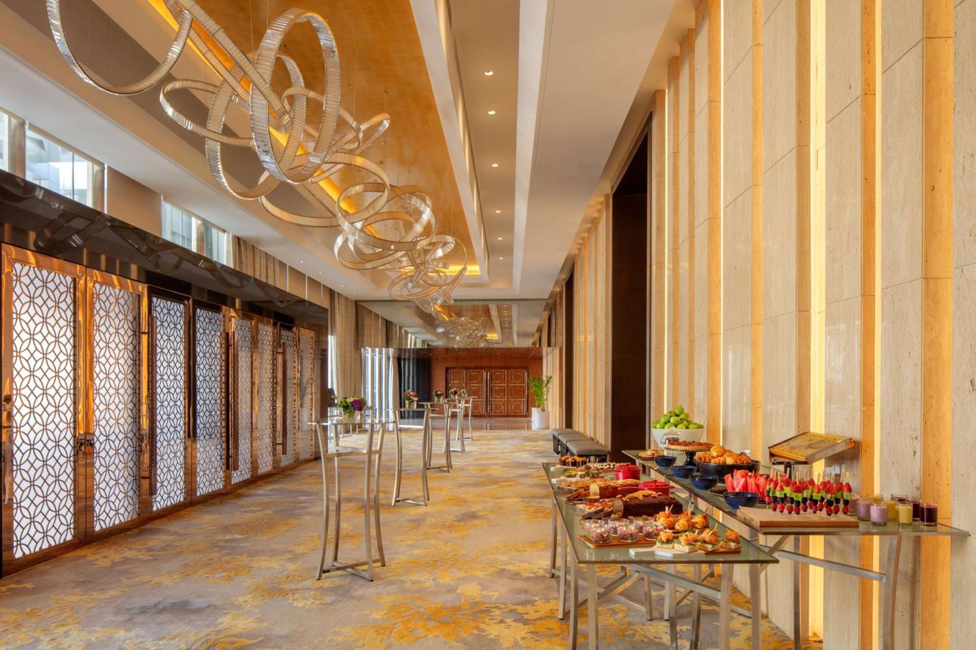 Hyatt Regency Riyadh Olaya Εξωτερικό φωτογραφία The Westin Mumbai International Airport