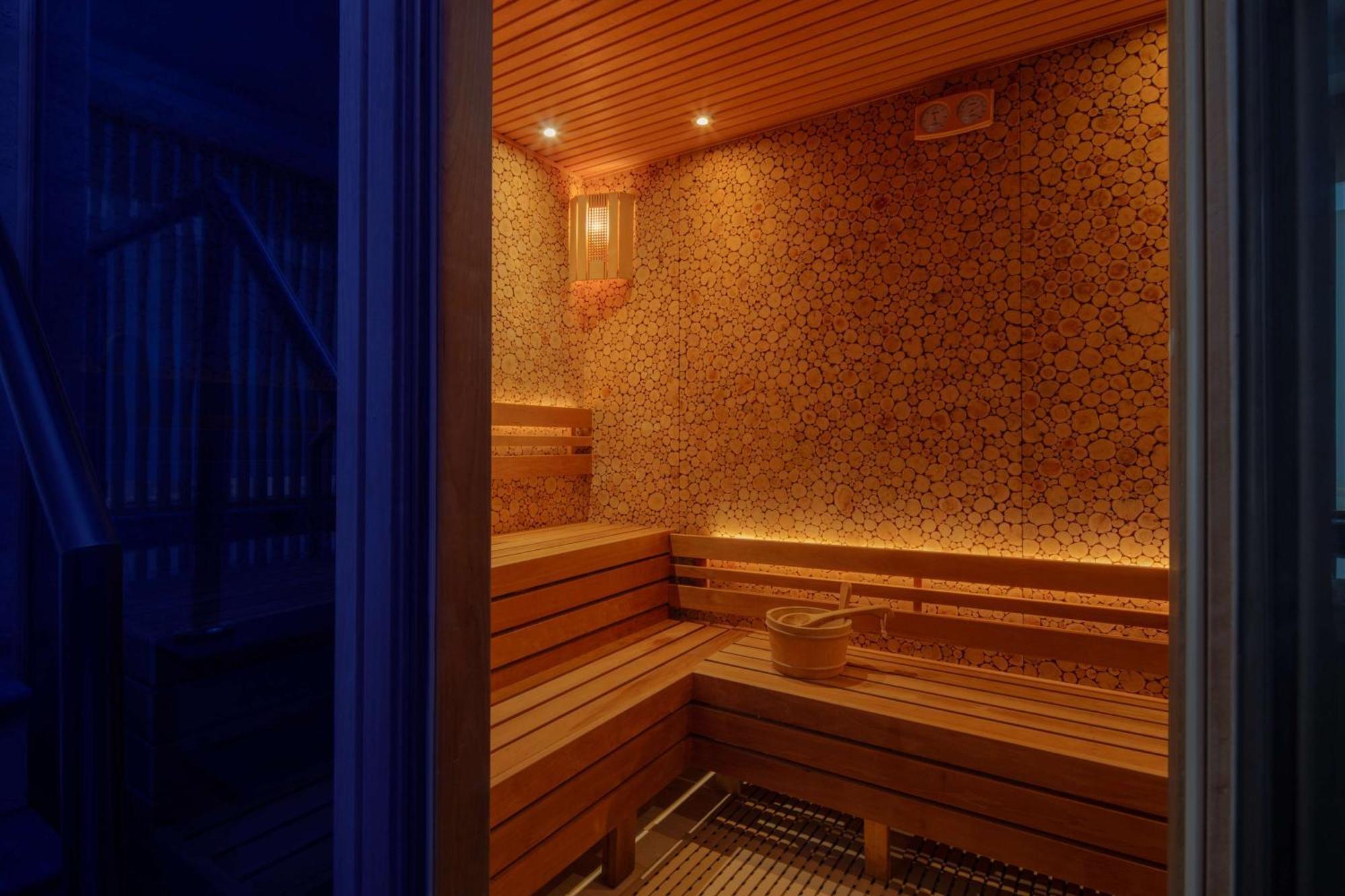 Hyatt Regency Riyadh Olaya Εξωτερικό φωτογραφία A modern Finnish sauna
