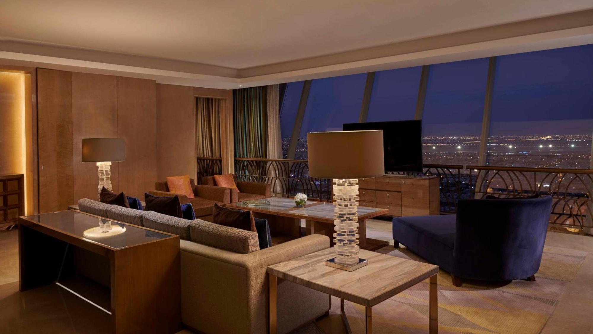 Hyatt Regency Riyadh Olaya Εξωτερικό φωτογραφία A suite at the Atlantis